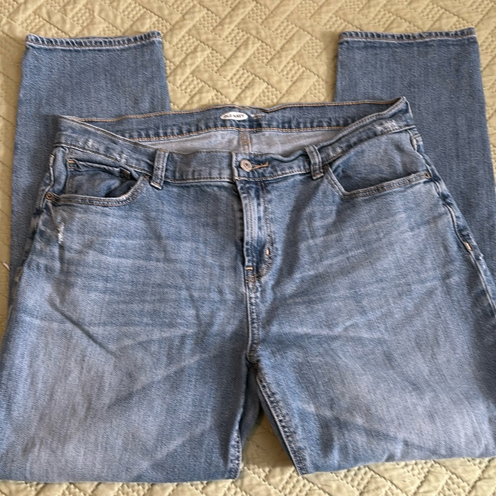 Old Navy: Distressed Boyfriend Mid-Rise